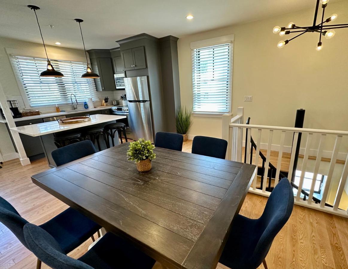 뉴포트 Prime Location! Renovated House! 6 Bed4 Bath 빌라 외부 사진